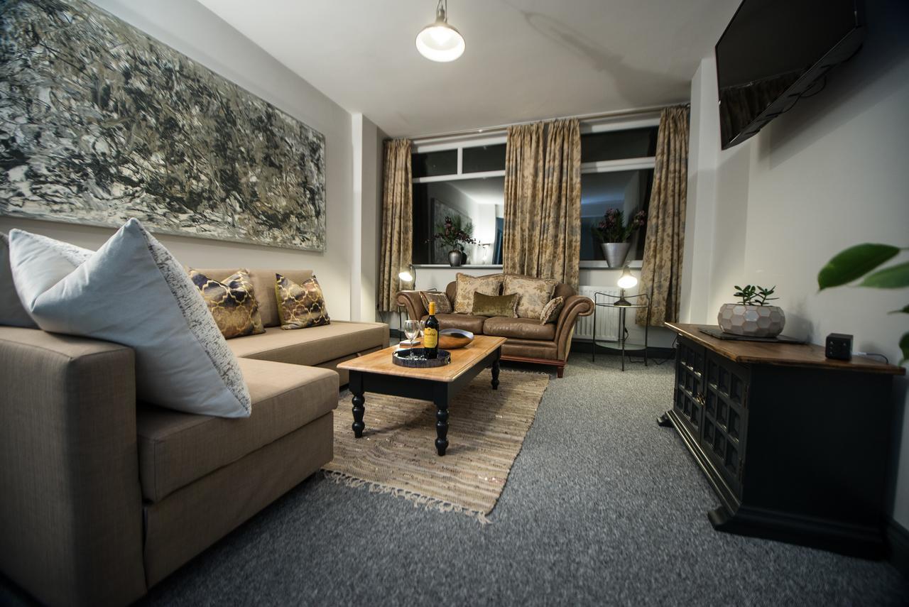 Barnston House - Heswall - Spacious Homely Holiday Home By Rework Accommodation Bagian luar foto
